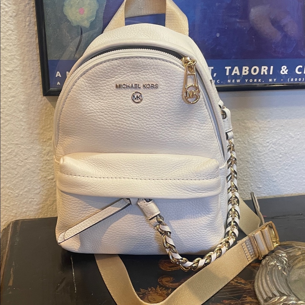 MICHAEL KORS MINI Cream beautiful Leather Backpack with Chain Detail EUC!!